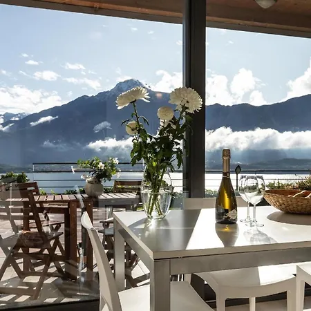 Glicine Apartment Vercana